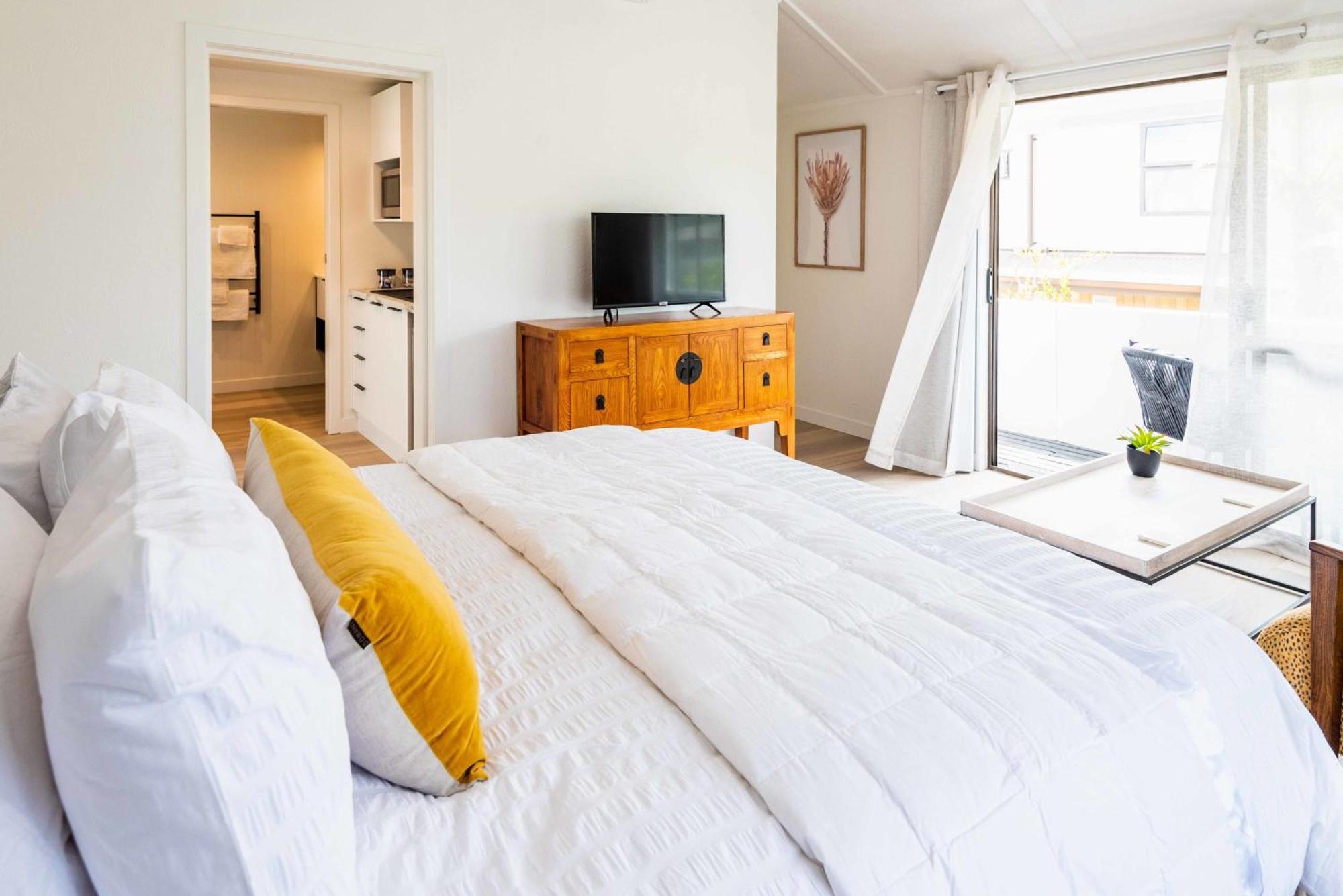 Spacious, Breezy Studio Apartment, Moments From Downtown And Beach Mount Maunganui Luaran gambar